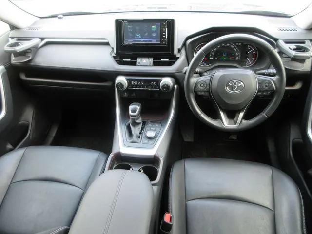ＲＡＶ４　４ＷＤ（トヨタ）の車両写真