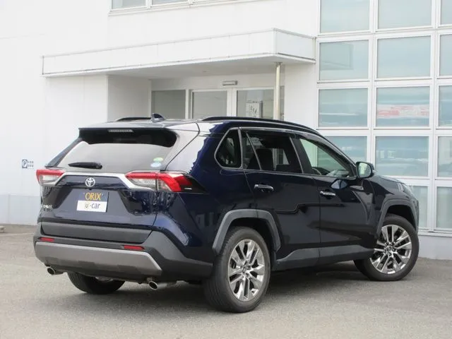 ＲＡＶ４　４ＷＤ（トヨタ）の車両写真