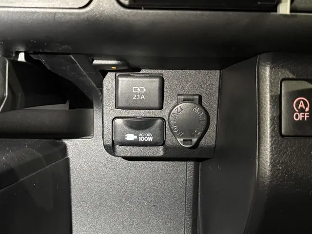 トヨタ　プロボックスバン　２ＷＤ