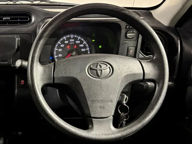 トヨタ　プロボックスバン　２ＷＤ