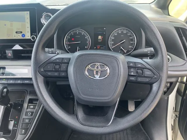 トヨタ ノア 4WD