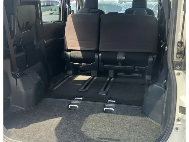 トヨタ ノア 4WD