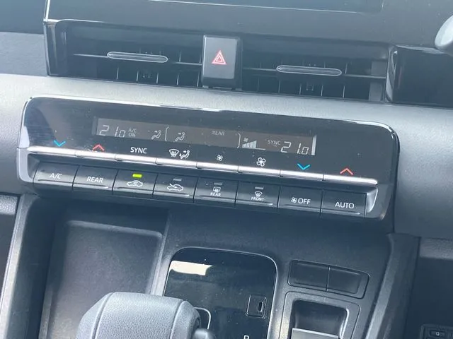 トヨタ ノア 4WD