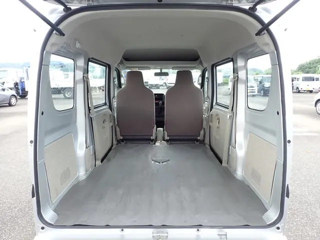 エブリイバン(スズキ)の車両写真