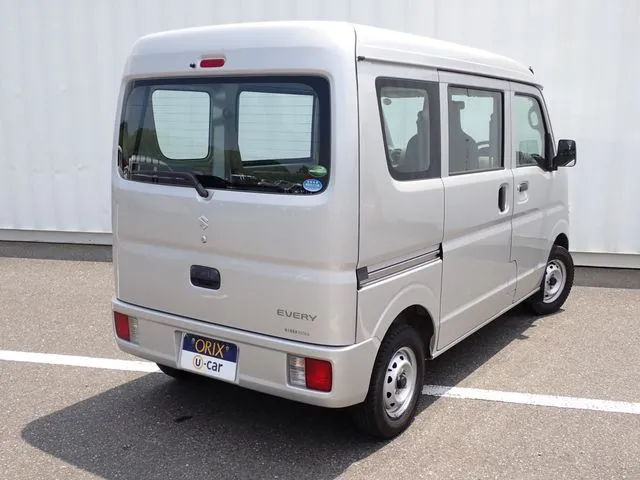エブリイバン(スズキ)の車両写真