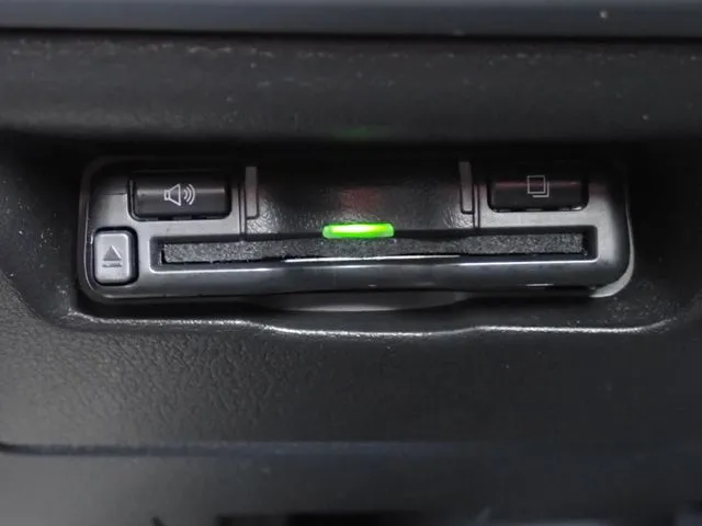 ＭＡＺＤＡ３　ファストバック（マツダ）の車両写真