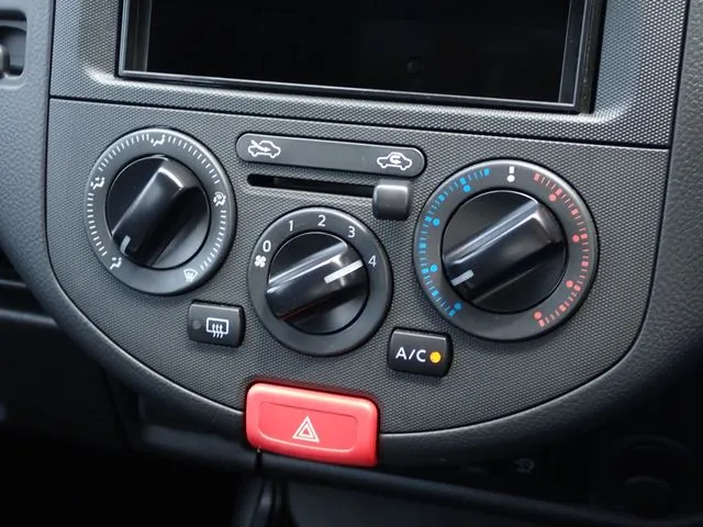 NV150 AD 2WD(ニッサン)の車両写真