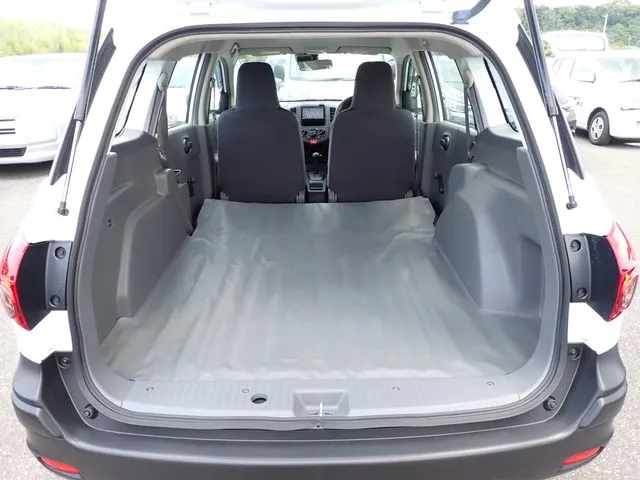NV150 AD 2WD(ニッサン)の車両写真