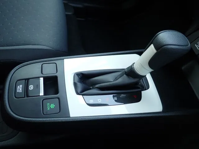 フィット e:HEV(ホンダ)の車両写真