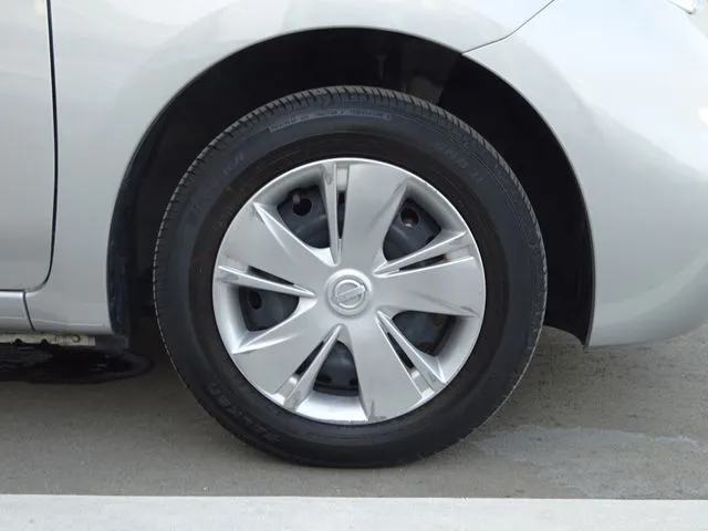 マーチ（ニッサン）の車両写真