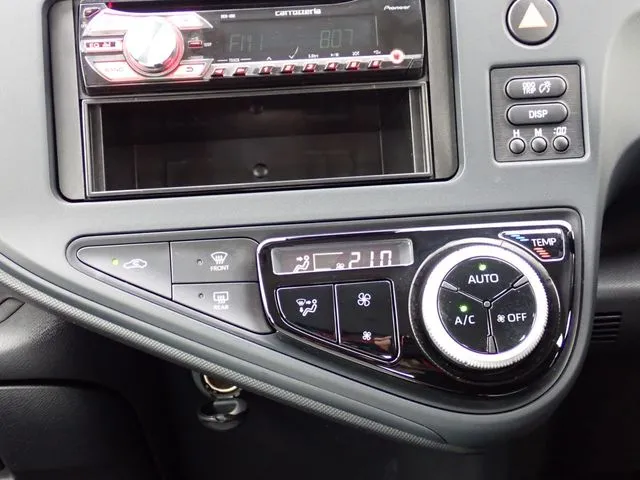 アクア(トヨタ)の車両写真