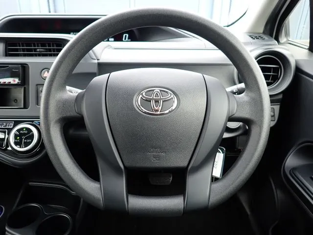アクア(トヨタ)の車両写真