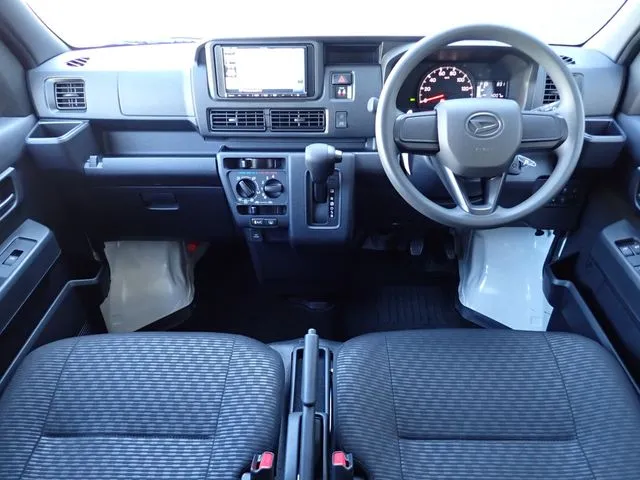 ハイゼットカーゴ 4WD(ダイハツ)の車両写真