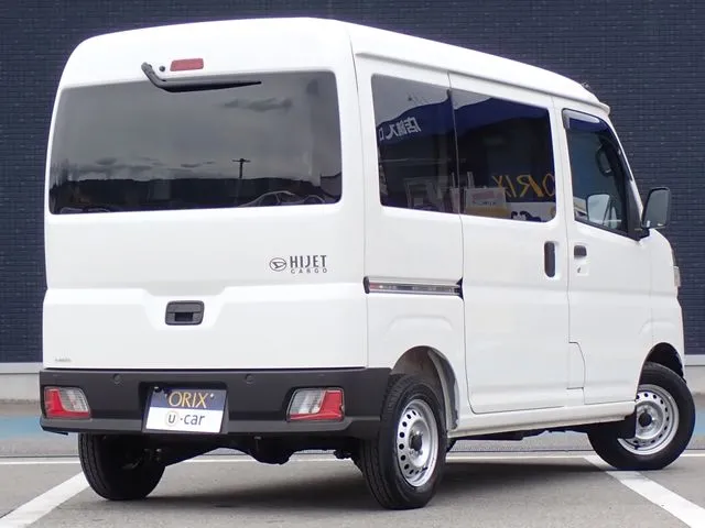 ハイゼットカーゴ 4WD(ダイハツ)の車両写真