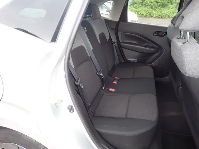 ノート(ニッサン)の車両写真
