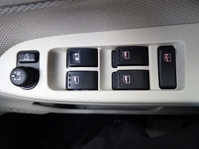 ムーヴ(ダイハツ)の車両写真