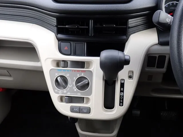 ムーヴ(ダイハツ)の車両写真