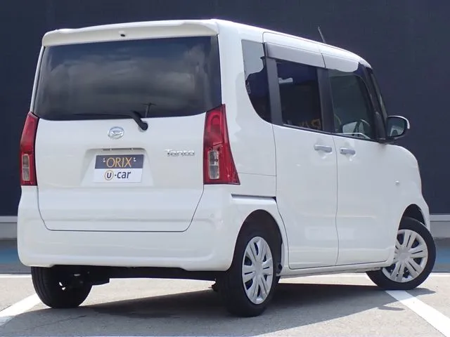 タント(ダイハツ)の車両写真