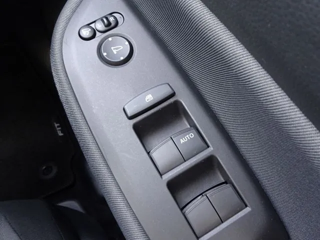 ホンダ フィット e:HEV 4WD