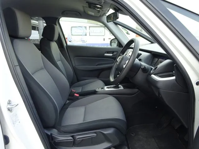 ホンダ フィット e:HEV 4WD