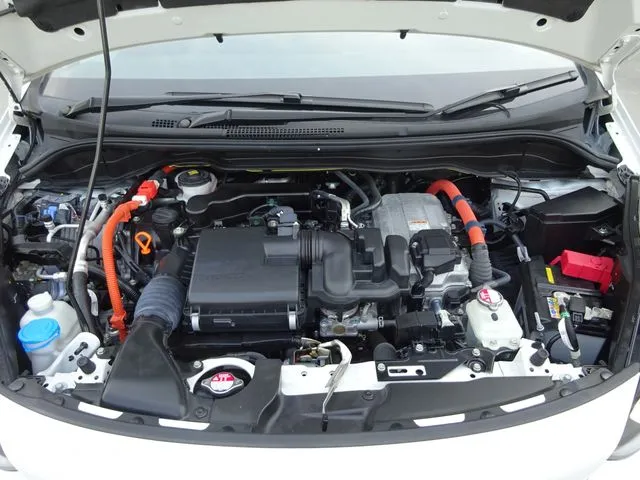 ホンダ フィット e:HEV 4WD