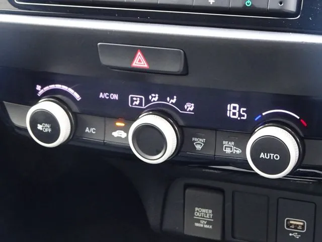 ホンダ フィット e:HEV 4WD