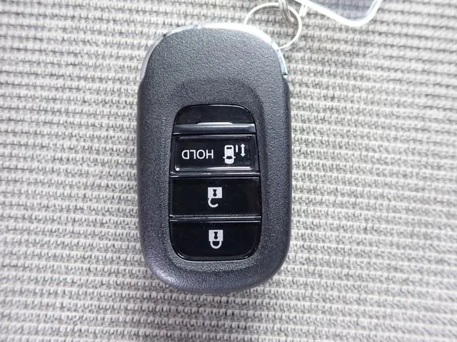 ホンダ　Ｎ　ＢＯＸ　４ＷＤ