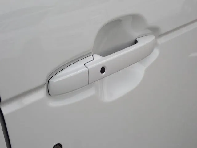 ホンダ　Ｎ　ＢＯＸ　４ＷＤ