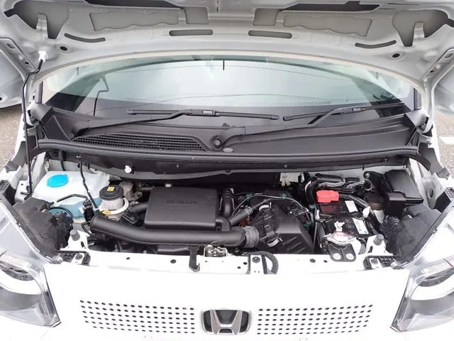 ホンダ　Ｎ　ＢＯＸ　４ＷＤ