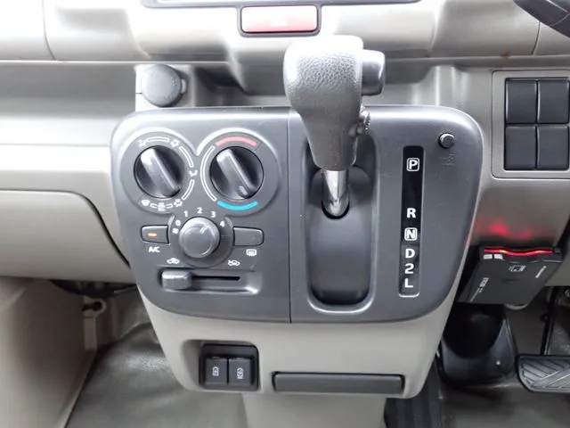 エブリイバン(スズキ)の車両写真