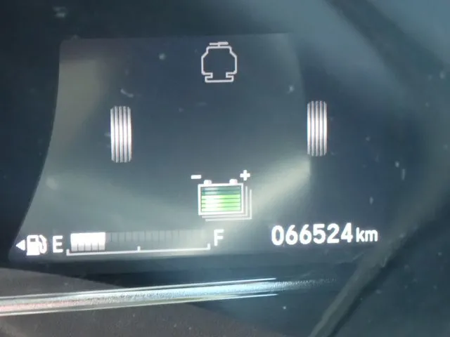 シャトル　ハイブリッド（ホンダ）の車両写真