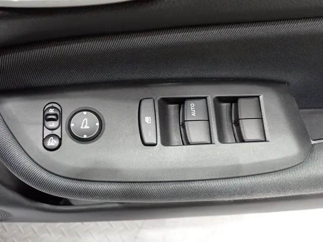 ホンダ フィット e:HEV