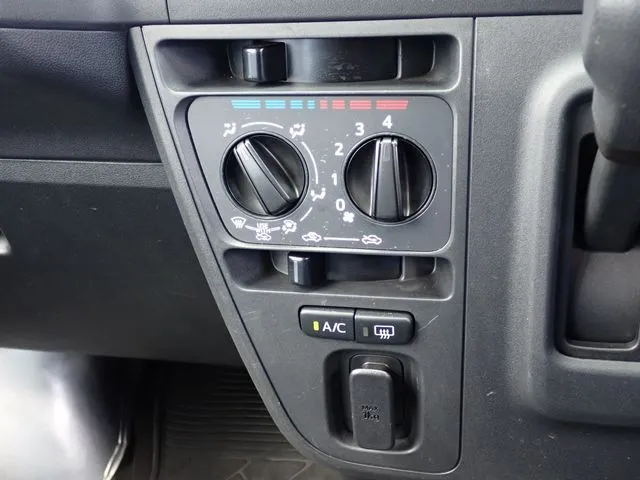 ハイゼットカーゴ（ダイハツ）の車両写真