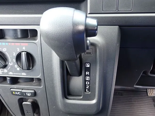 ハイゼットカーゴ（ダイハツ）の車両写真