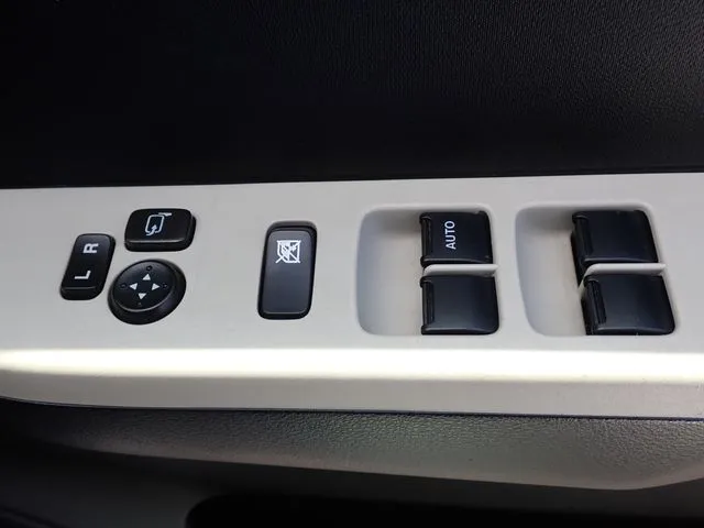 アルト　４ＷＤ（スズキ）の車両写真