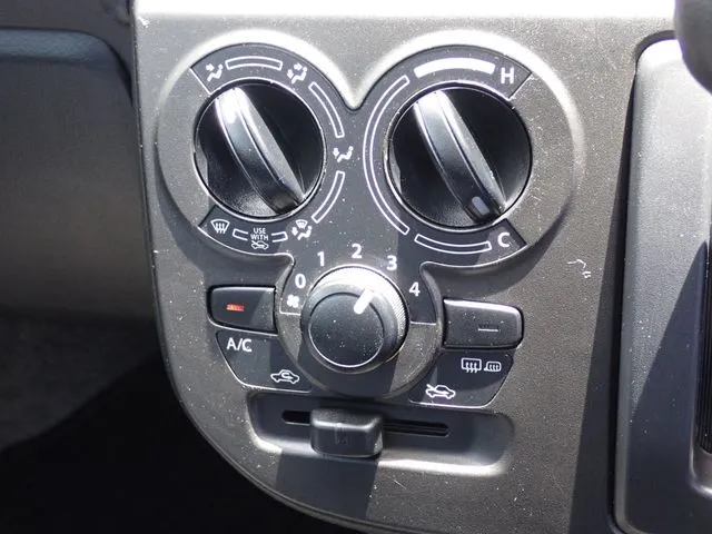 アルト　４ＷＤ（スズキ）の車両写真