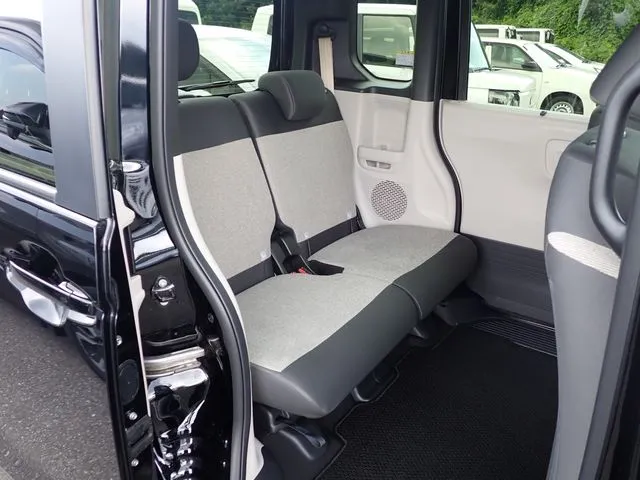 ホンダ　Ｎ　ＢＯＸ　４ＷＤ