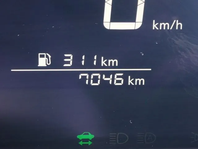ノート 4WD(ニッサン)の車両写真