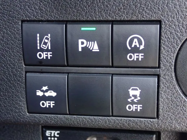 アルト 4WD(スズキ)の車両写真