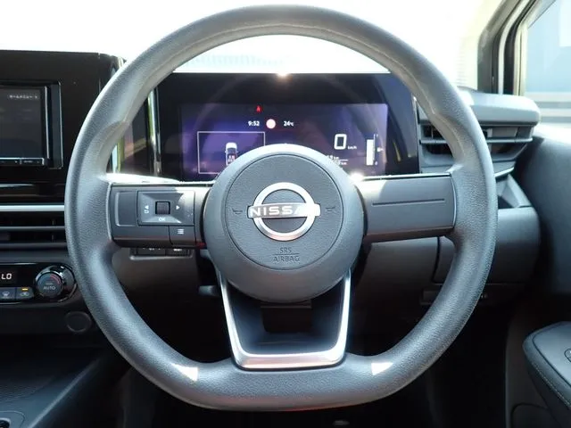 ノート（ニッサン）の車両写真