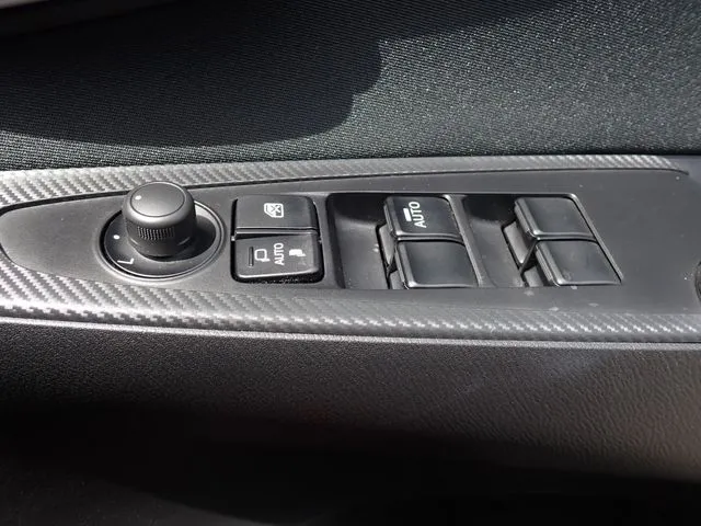 MAZDA2(マツダ)の車両写真