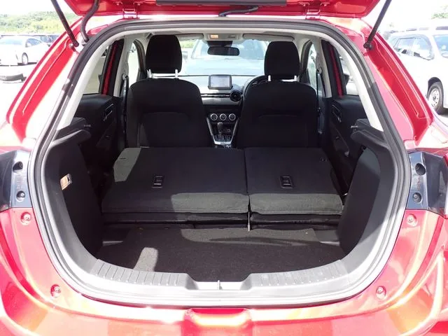 MAZDA2(マツダ)の車両写真