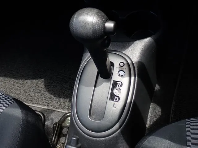 ニッサン マーチ