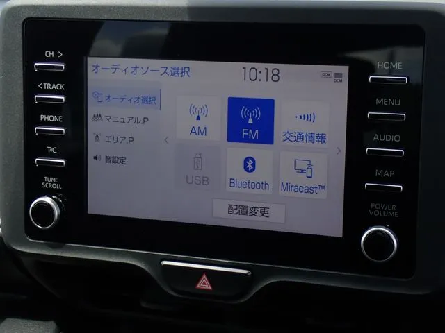 ヤリス ハイブリッド(トヨタ)の車両写真