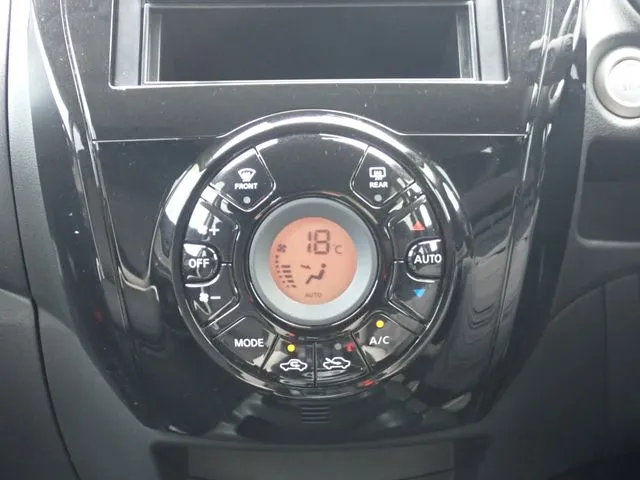 ノート（ニッサン）の車両写真