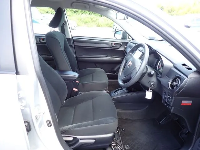カローラアクシオ(トヨタ)の車両写真