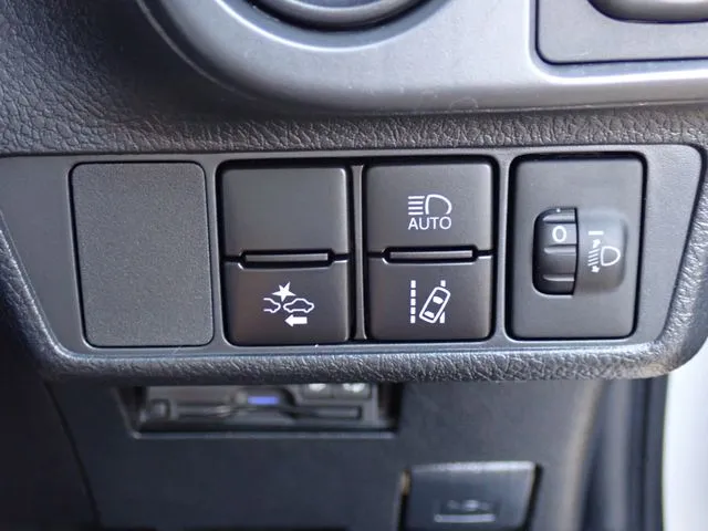カローラアクシオ(トヨタ)の車両写真