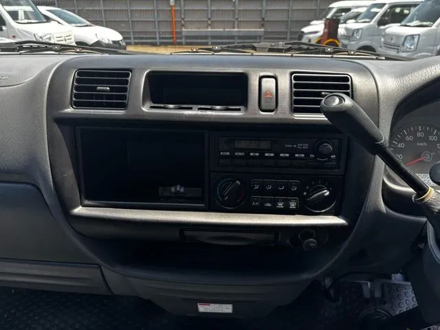 マツダ　ボンゴバン　１．１５ｔ　２ＷＤ