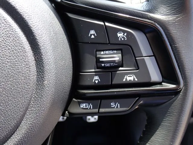 レガシィB4(スバル)の車両写真