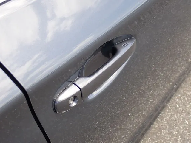 レガシィB4(スバル)の車両写真